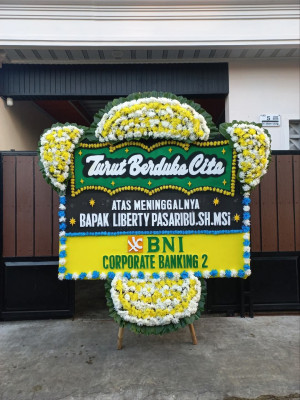 Papan Bunga Duka di Lette