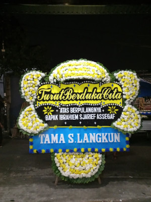 Papan Bunga Duka di Lette